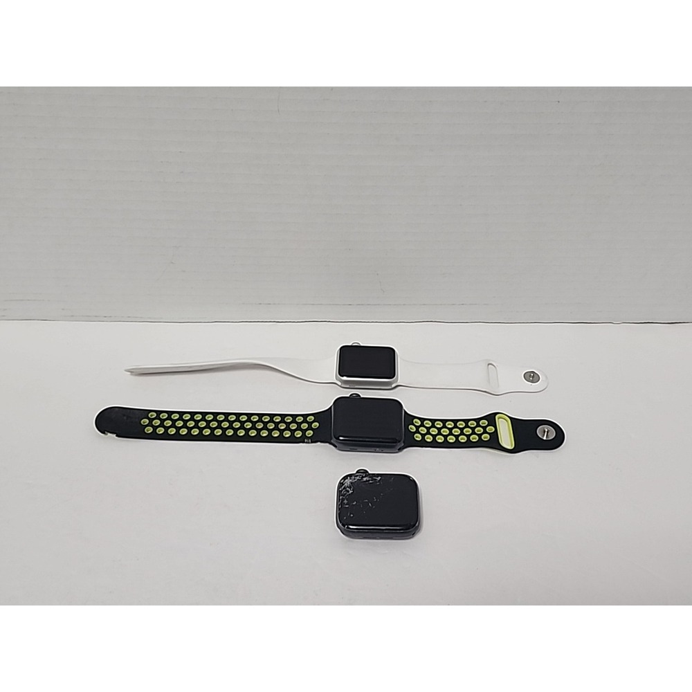 Apple Watch‎ FOR PARTS ONLY  Lot of 3 AS-IS UNTESTED